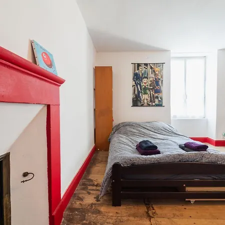 La Mouliere Family House *