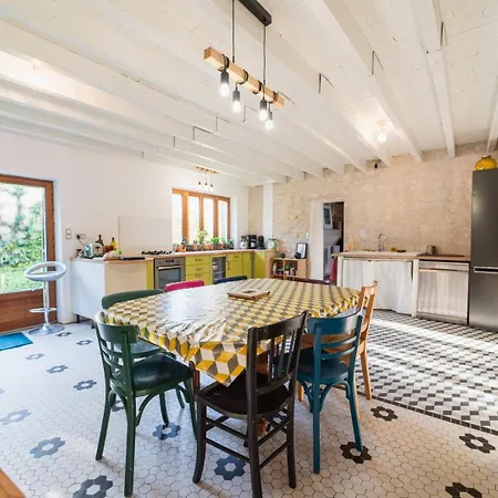 La Mouliere Family House Holiday home Montamise