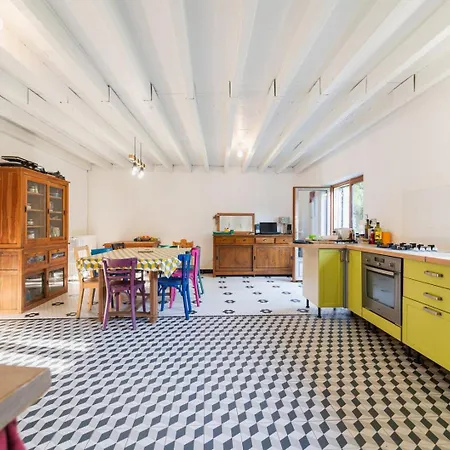 La Mouliere Family House * Montamise