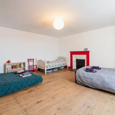 La Mouliere Family House بيت ضيافة